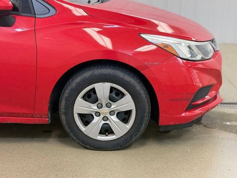 Used 2017 Chevrolet Cruze LS FWD image 4
