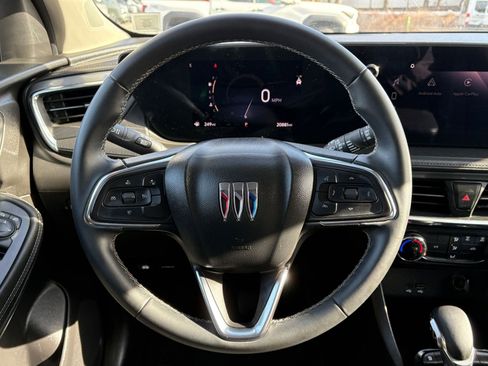 Used 2025 Buick Encore GX Preferred image 25