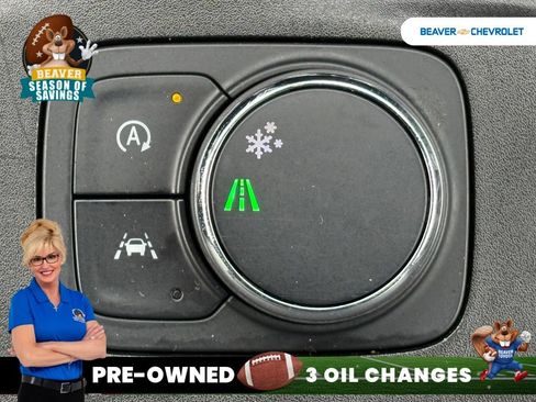Used 2022 Chevrolet Traverse RS FWD image 24