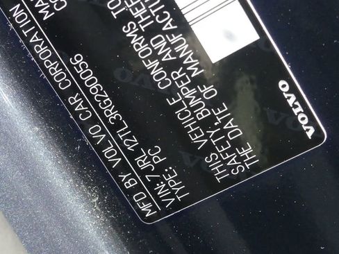 Used 2024 Volvo S60 B5 Plus w/ Climate Package image 19