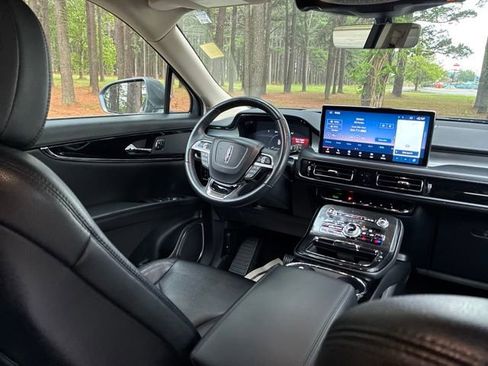 Used 2023 Lincoln Nautilus FWD w/ Premium Package image 25
