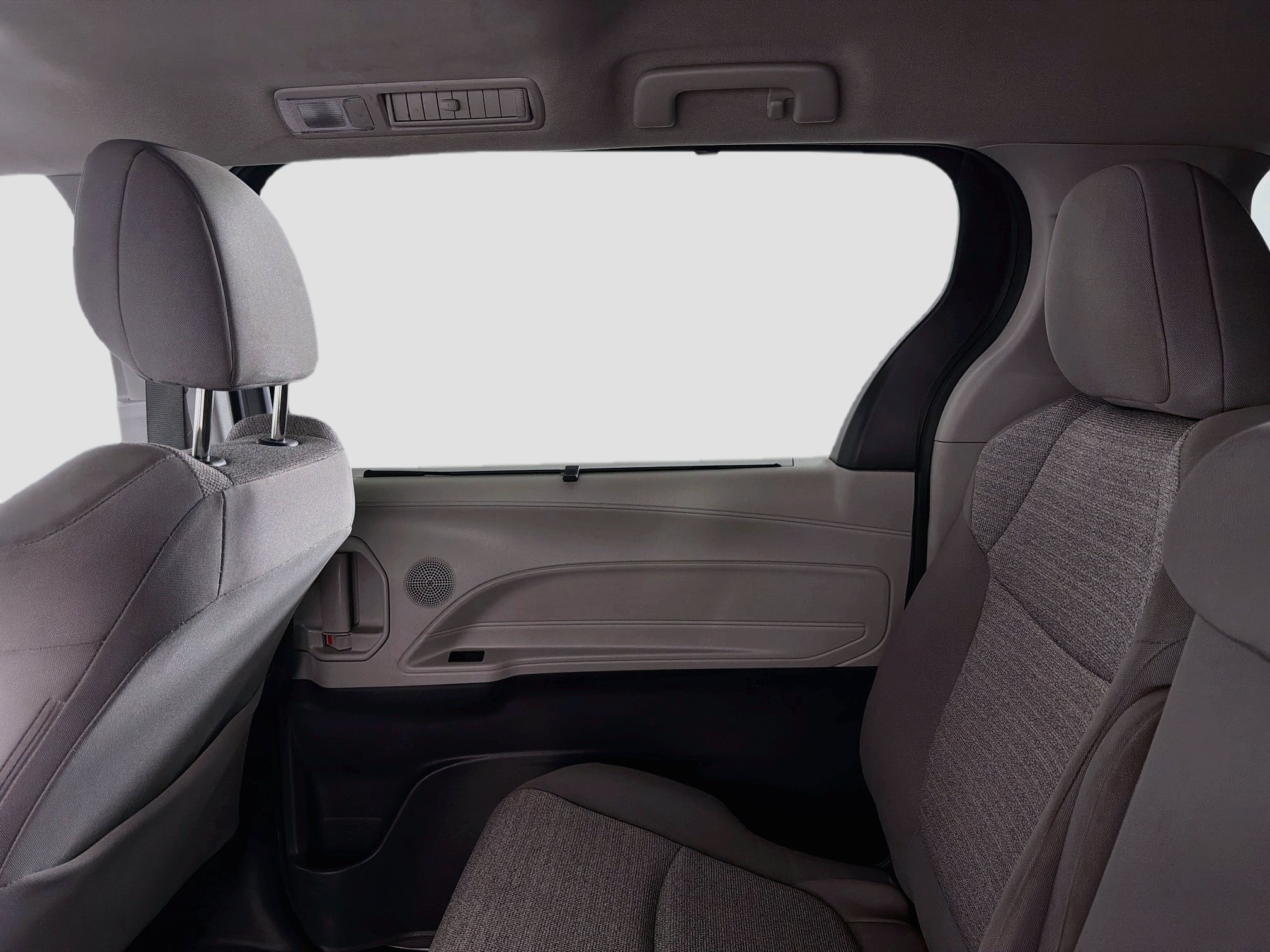 Used 2022 Toyota Sienna LE w/ LE Plus Package FWD image 30