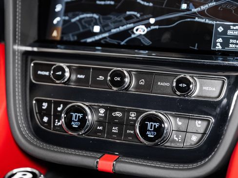 Used 2025 Bentley Bentayga Extended Wheelbase image 51