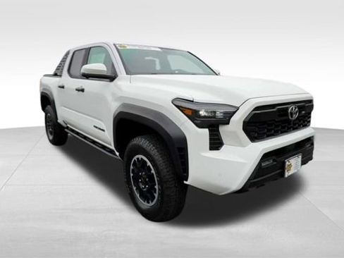 New 2025 Toyota Tacoma TRD Off-Road image 7