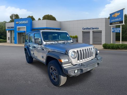 Used 2020 Jeep Wrangler Unlimited Sport AWD/4WD image 2
