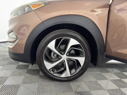 Used 2017 Hyundai Tucson Limited w/ Limited Ultimate Package 03 image 12