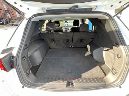 Used 2022 Chevrolet Equinox LS w/ LS Convenience Package image 39