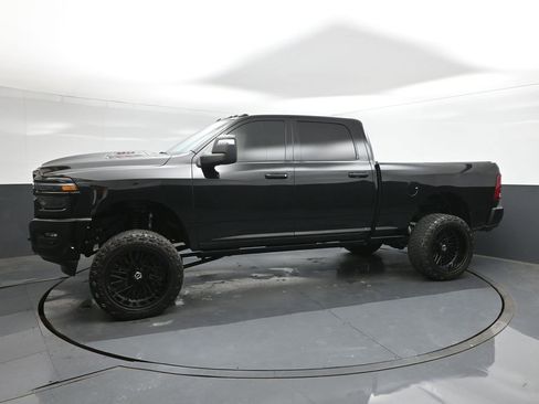 Used 2025 RAM 2500 Laramie image 22