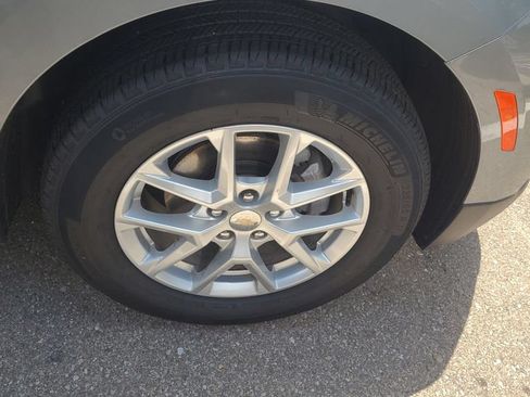 Used 2024 Chevrolet Equinox LT w/ LPO, Floor Liner Package FWD image 18