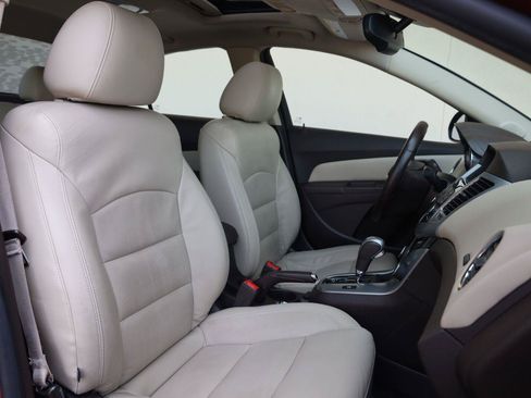 Used 2014 Chevrolet Cruze LTZ w/ Sun, Sound and Sport Package FWD image 25