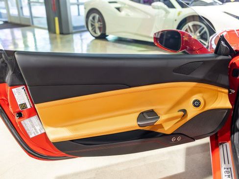 Used 2016 Ferrari 488 GTB RWD image 29