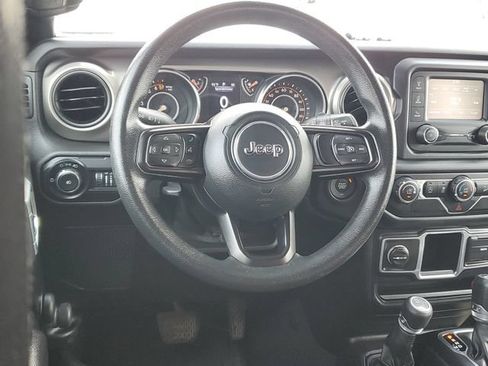 Used 2018 Jeep Wrangler Unlimited Sport AWD/4WD image 12