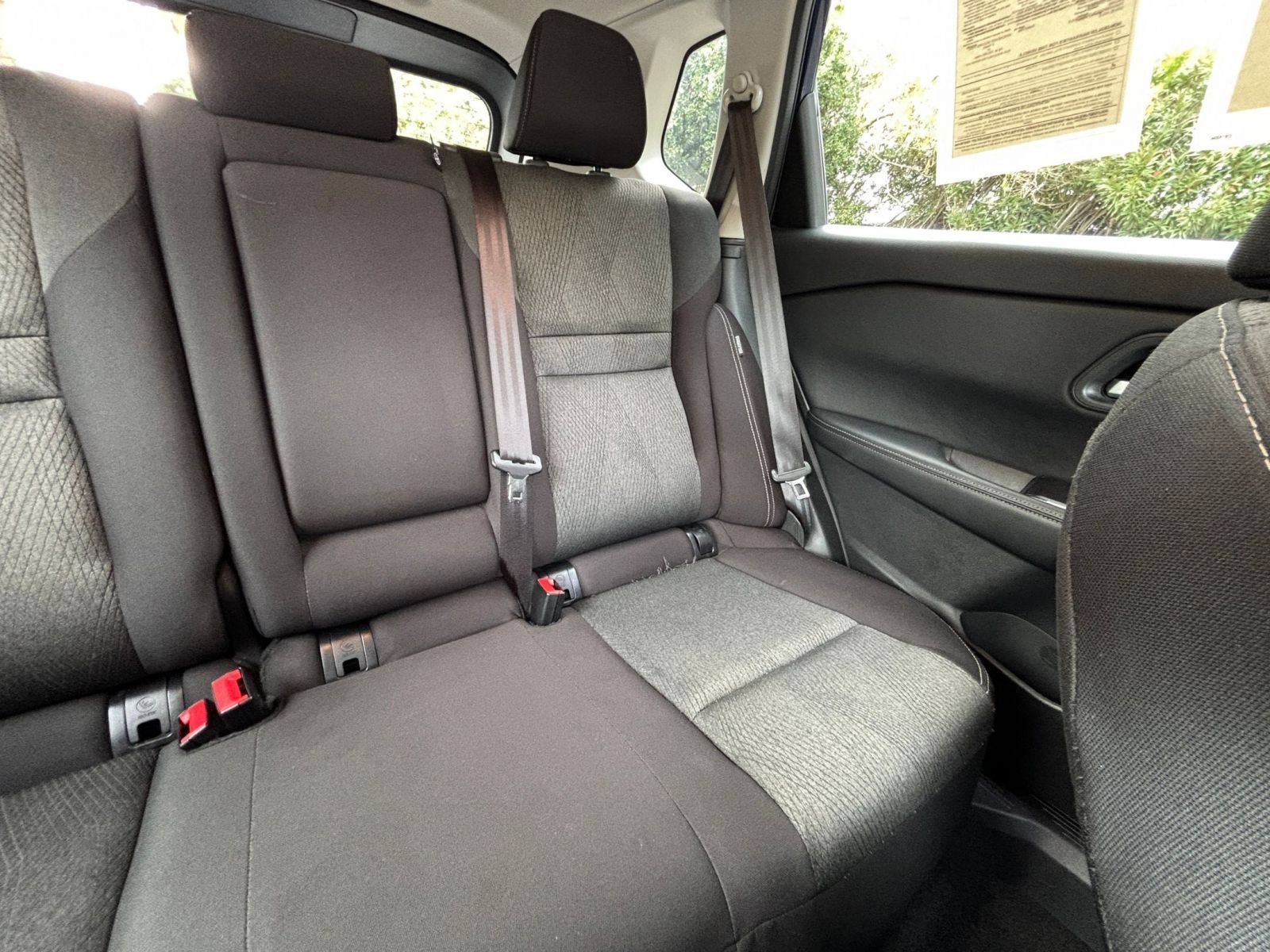 Used 2025 Nissan Rogue SV FWD image 38