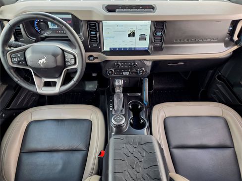 Used 2023 Ford Bronco Wildtrak AWD/4WD image 25