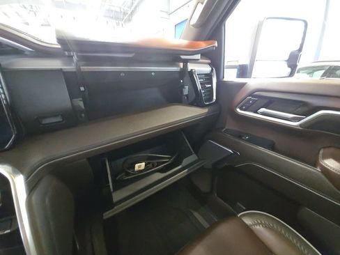 Used 2024 GMC Sierra 3500 Denali w/ Denali Reserve Package AWD/4WD image 29