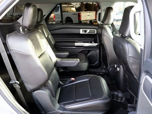 Certified 2022 Ford Explorer XLT w/ Equipment Group 202A image 22