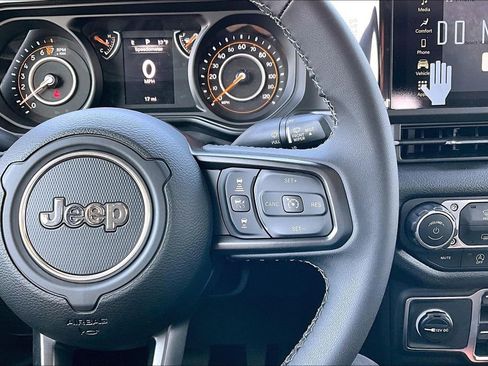 New 2026 Jeep Gladiator Sport image 7