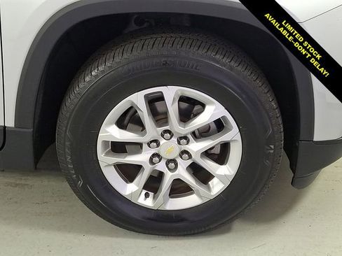 Used 2020 Chevrolet Traverse LS FWD image 9