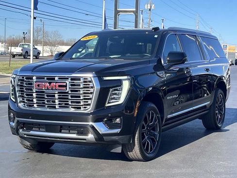 Certified 2025 GMC Yukon XL Denali w/ Sun & Power Step Package image 3