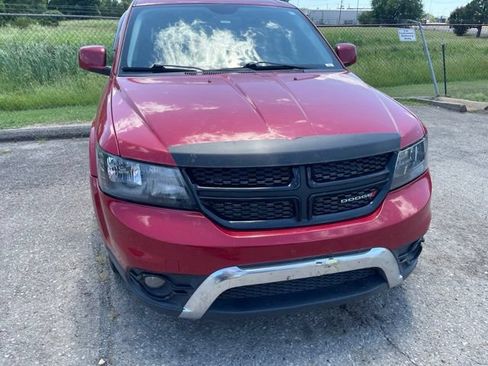 Used 2018 Dodge Journey Crossroad w/ Driver Convenience Group FWD image 2