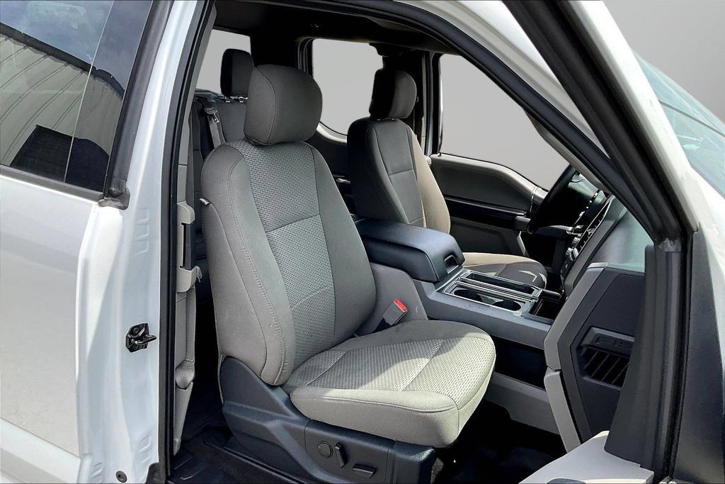 Used 2020 Ford F150 XLT w/ Equipment Group 302A Luxury AWD/4WD image 28