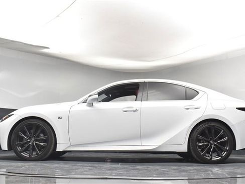 Used 2022 Lexus IS 350 F Sport image 36