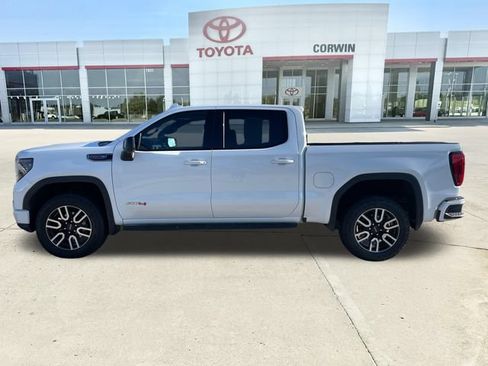 Used 2024 GMC Sierra 1500 AT4 w/ Technology Package AWD/4WD image 3