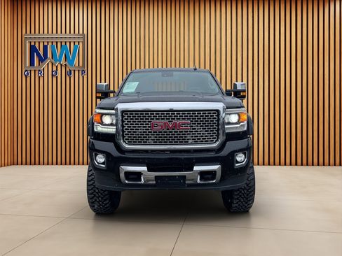 Used 2016 GMC Sierra 3500 Denali w/ Duramax Plus Package image 2
