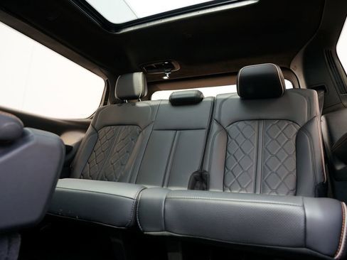 Used 2022 Jeep Grand Wagoneer Series III image 27