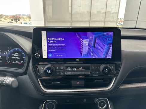 Used 2024 Toyota Grand Highlander Platinum image 38