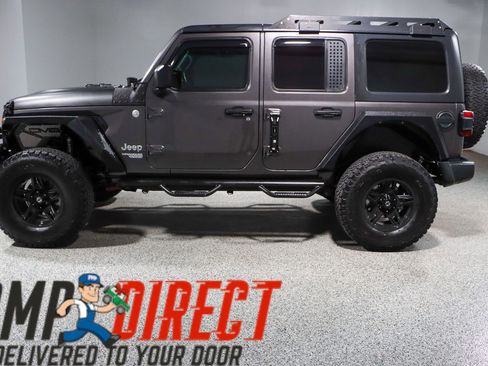 Used 2018 Jeep Wrangler Unlimited Sport S AWD/4WD image 10