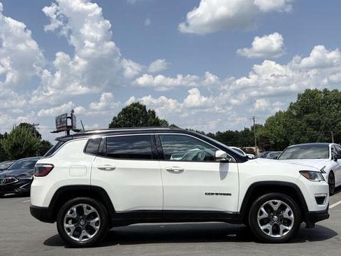 Used 2017 Jeep Compass Limited AWD/4WD image 8