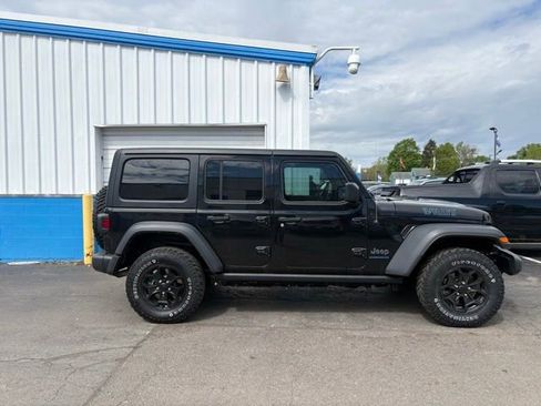 Used 2023 Jeep Wrangler Unlimited w/ Cold Weather Group AWD/4WD image 1