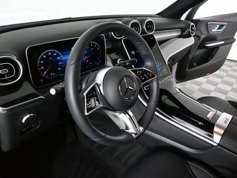 Certified 2025 Mercedes-Benz GLC 300 4MATIC image 6
