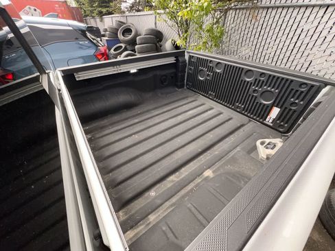 Used 2024 Nissan Frontier SV w/ SV Convenience Package AWD/4WD image 25