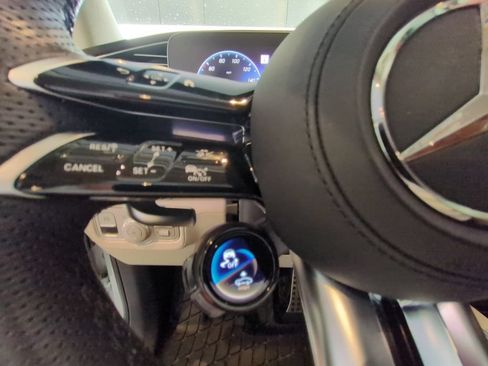 Used 2024 Mercedes-Benz GLE 53 AMG 4MATIC image 13