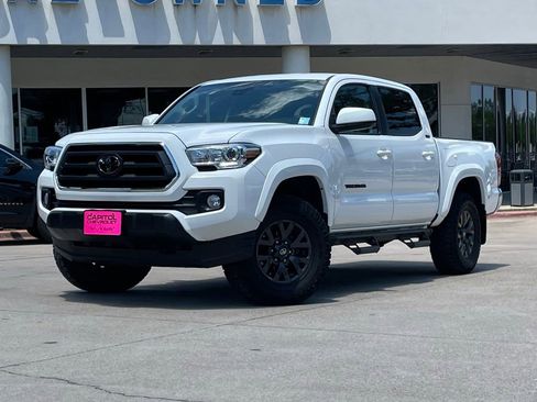 Used 2023 Toyota Tacoma SR5 RWD image 2