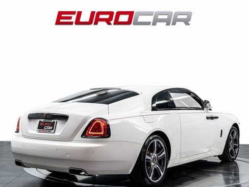 Used 2018 Rolls-Royce Wraith image 5