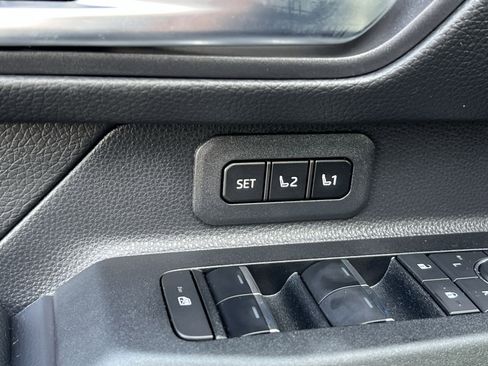 Used 2025 Toyota Land Cruiser image 31