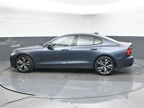 Used 2024 Volvo S60 B5 Core w/ Climate Package image 5