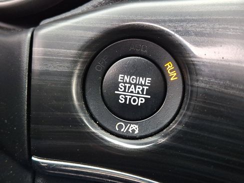 Used 2019 Jeep Grand Cherokee Limited image 22