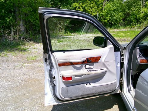Used 2002 Chevrolet Camaro LT image 16