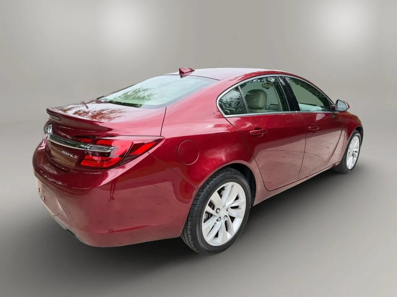 Used 2016 Buick Regal FWD image 8