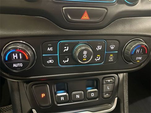 Used 2020 GMC Terrain Denali w/ Denali Premium Package image 19