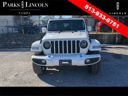Used 2021 Jeep Wrangler Unlimited Sahara image 2