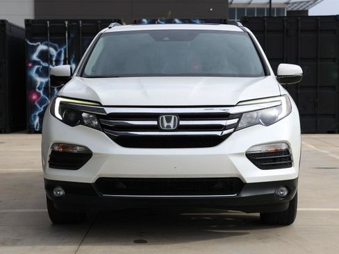 Used 2016 Honda Pilot Touring image 17