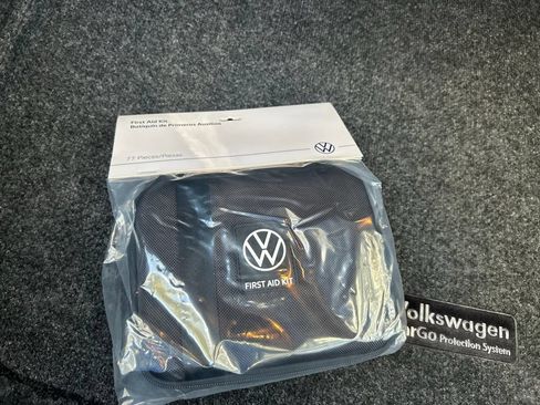 New 2026 Volkswagen Jetta SE FWD image 39