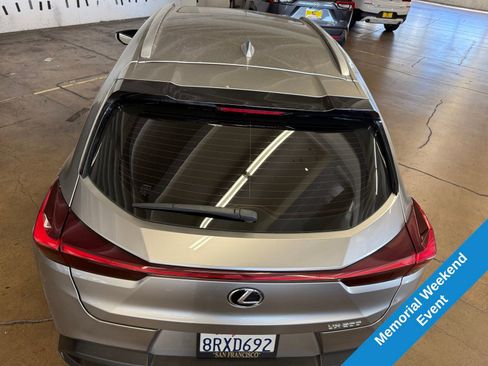 Used 2019 Lexus UX 200 w/ Premium Package FWD image 7