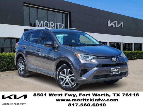 Used 2017 Toyota RAV4 LE FWD image 1