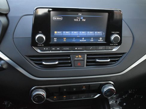 Used 2024 Nissan Altima 2.5 S image 23